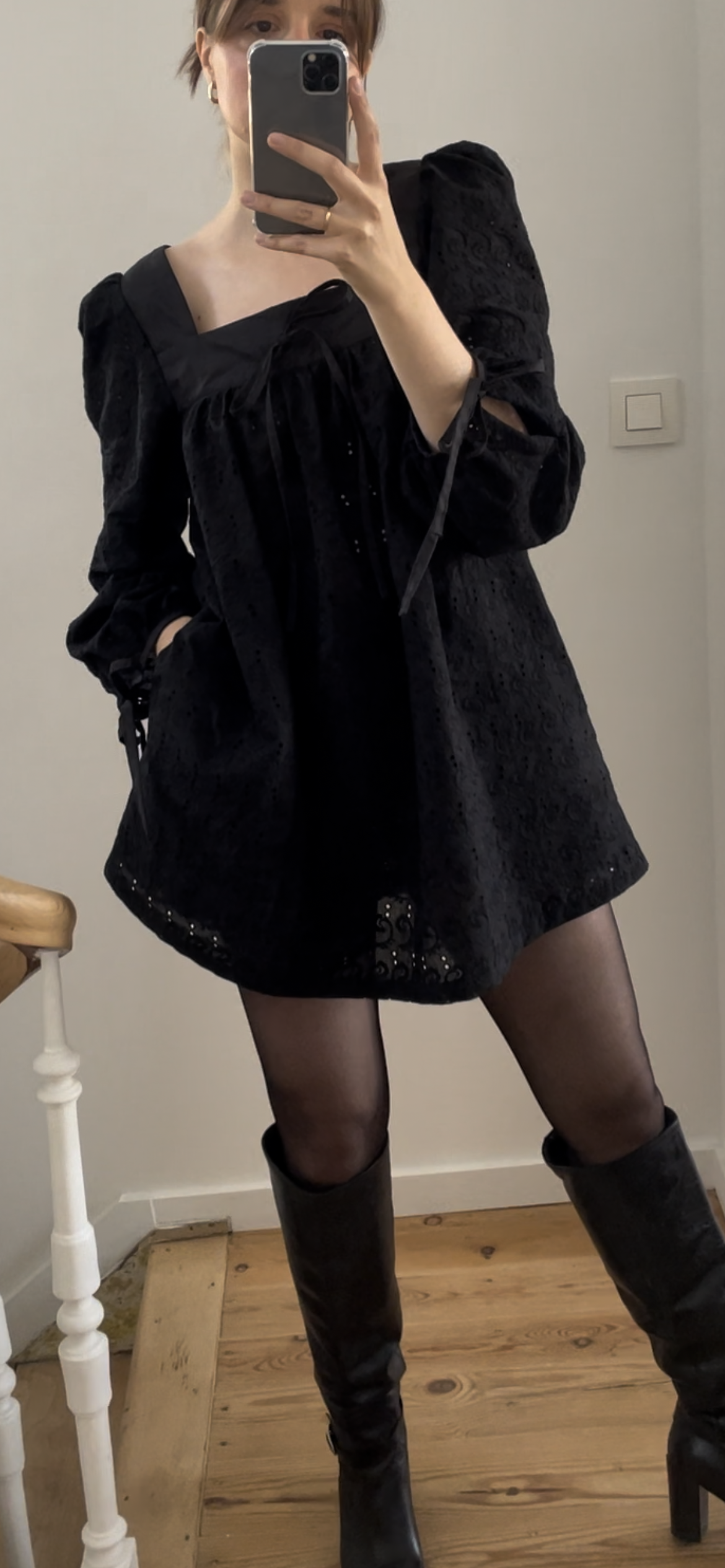 Robe Lana embroidery
